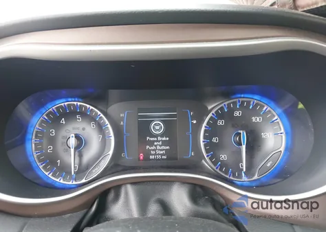 2020 Chrysler Voyager Lxi из США, поврежденный, VIN 2C4RC1DG0LR265393